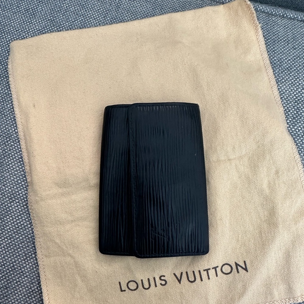 Louis Vuitton Black Epi Leather 6 Key Holder